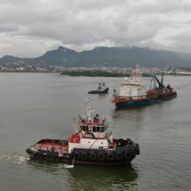 Pilot boat in front of Rio de Janeiro